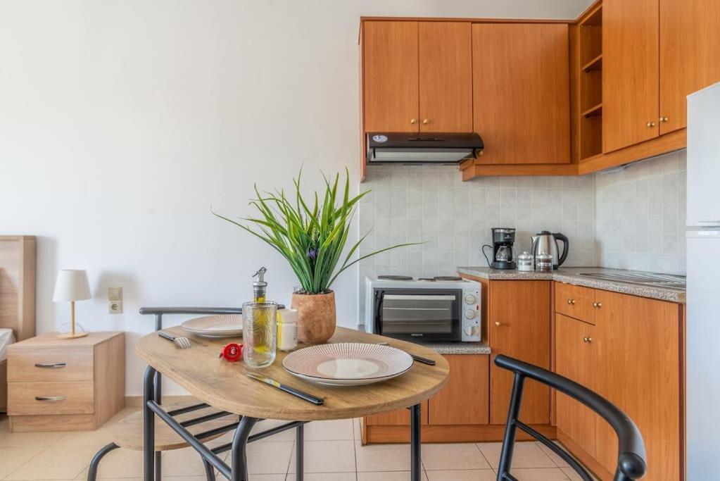 Urban Apt Next University 3 伊拉克利翁 外观 照片